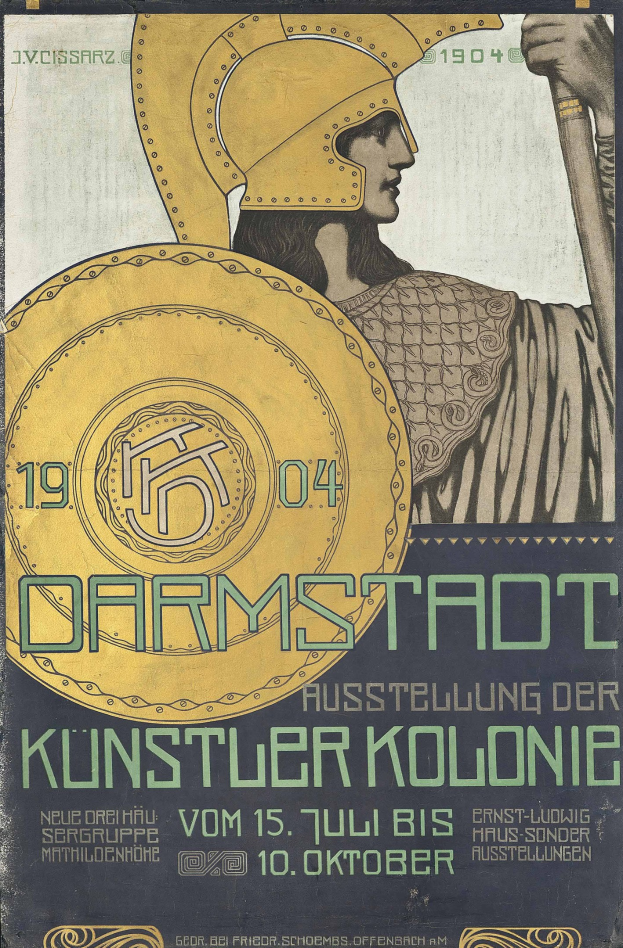 Plakat fuer ein 1904er Berlin-Konzert mit einer Person in einem Helm, die ein Schild haelt, mit "Darmstadt" und "Kuenstler Kolonie" in fetter Schrift.