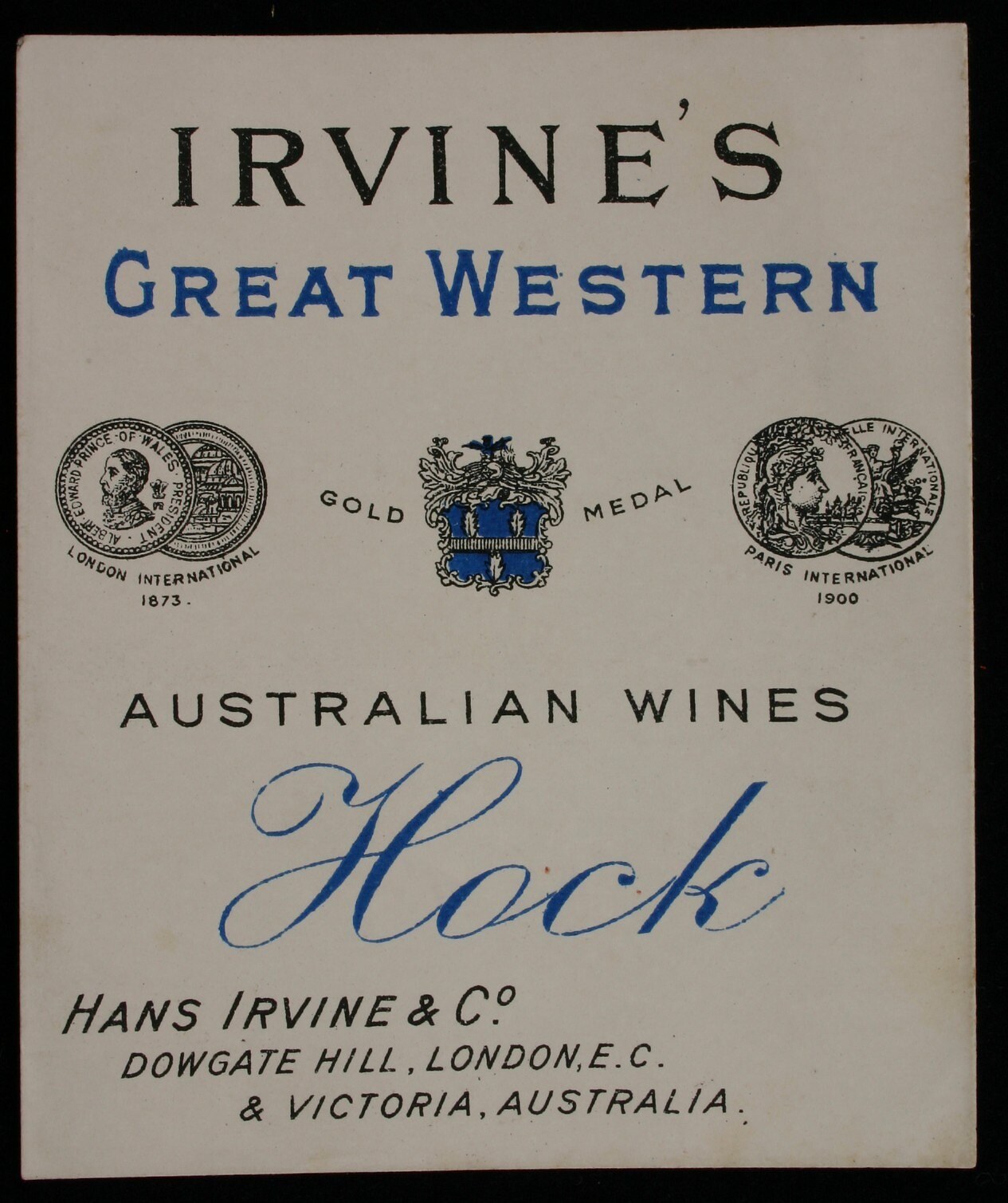 Plakat, das "Irvines Große Western Australian Wines Hock" mit Firmenlogos und Text ankündigt, der verschiedene Weinarten angibt.