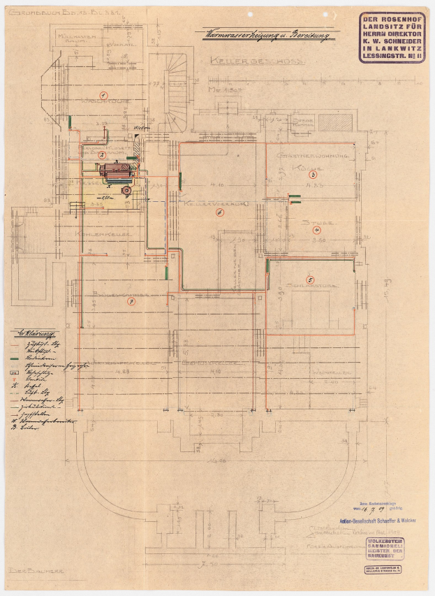 Schwarze und weiße architektonische Zeichnung des Rosenhof-Krankenhauses in Hamburg, Deutschland, die detaillierte Layout mit zahlreichen Drähten zeigt, die elektrische oder strukturelle Pläne angeben, sowie begleitenden Text.