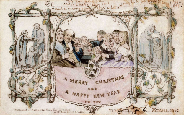 Eine Gruppe von Menschen in Festkleidung versammelt sich um einen Tisch unter einem Banner mit der Aufschrift "Fröhliche Weihnachten und ein glückliches neues Jahr", die fröhlich lächeln.